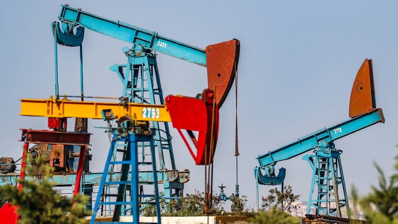 ОПЕК+ сохранила решение о приостановке наращивания нефтедобычи