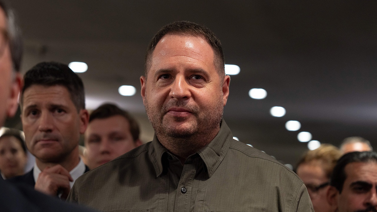 Захарова считает отставку Ермака еще одним пиар-ходом Киева