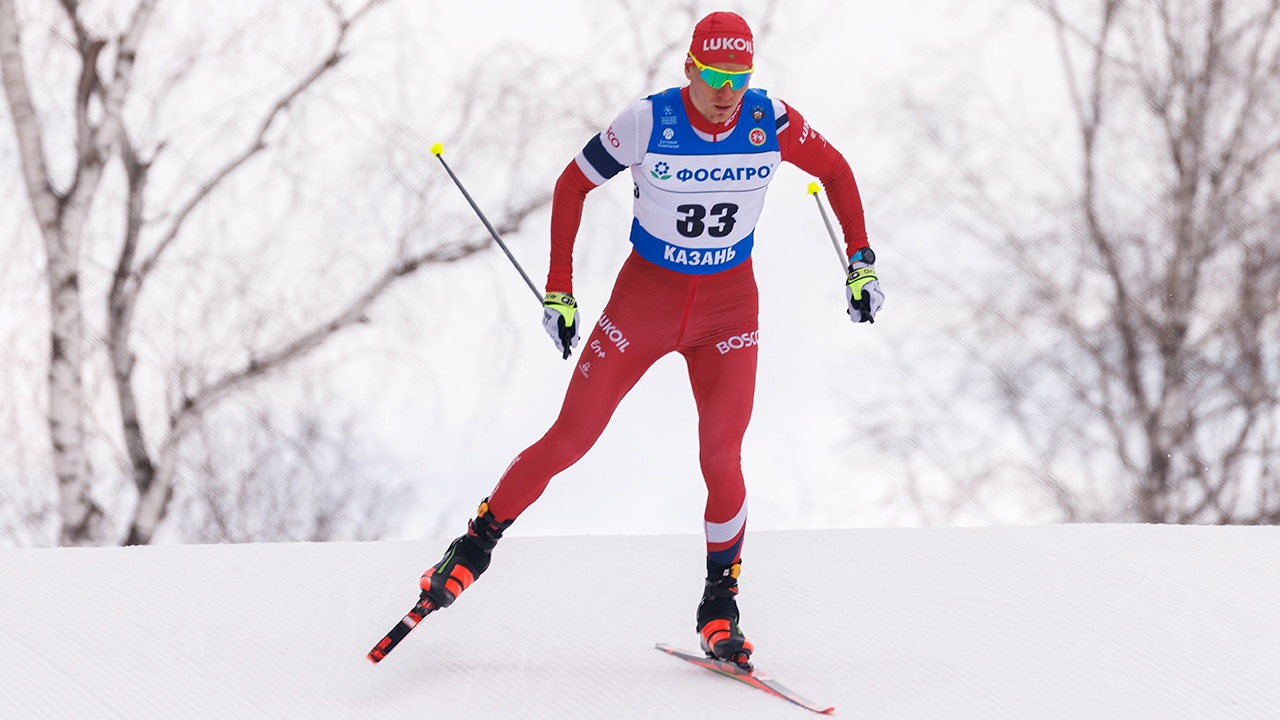 Лыжник Большунов впервые объяснил конфликт с Бакуровым