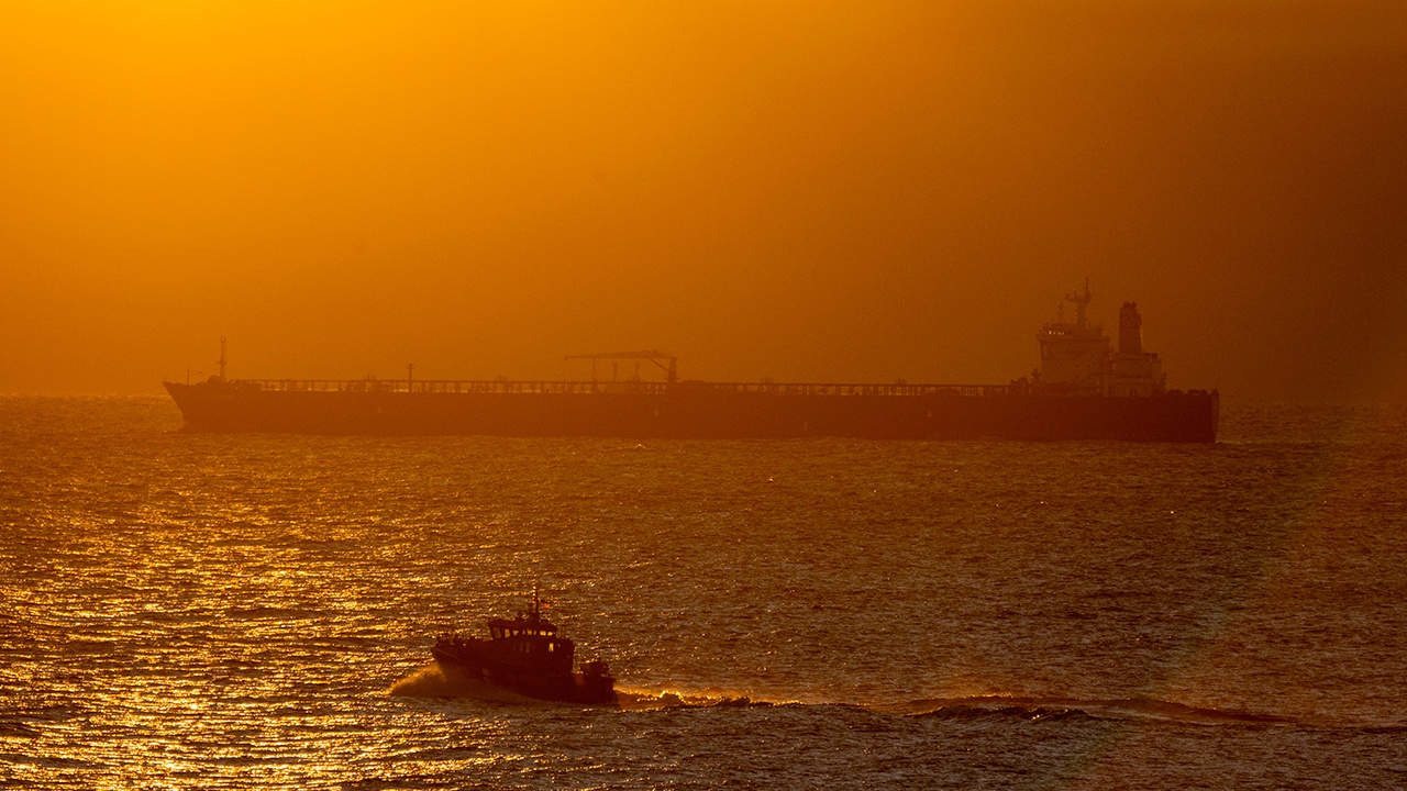 У побережья Турции атаковали очередной танкер