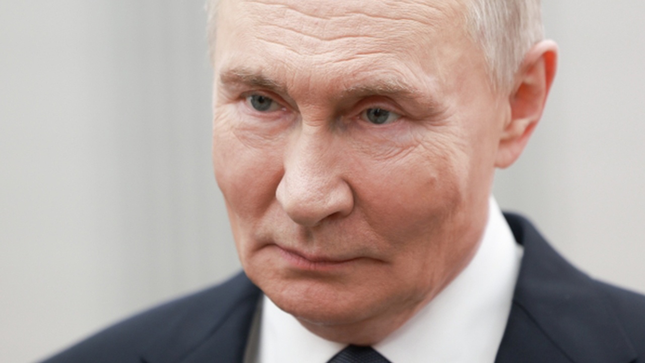 Путин заявил об отсутствии у России намерений возвращаться в состав G8 