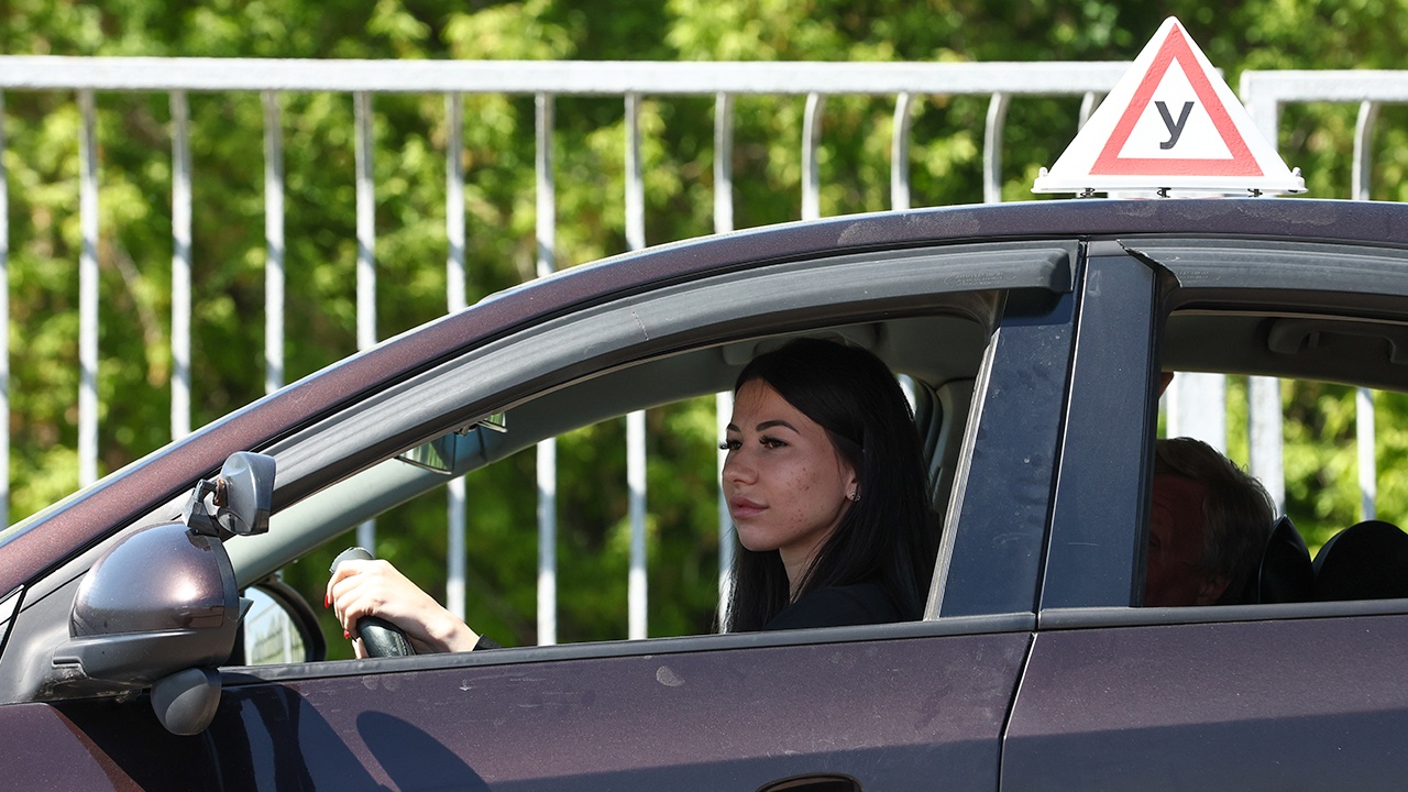 Эксперт: в автошколах уберут экзаменационные билеты