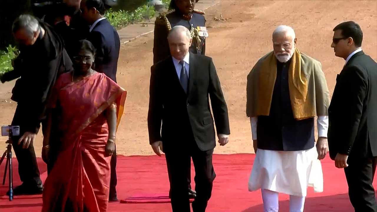 Путин прибыл в президентский дворец в Нью-Дели