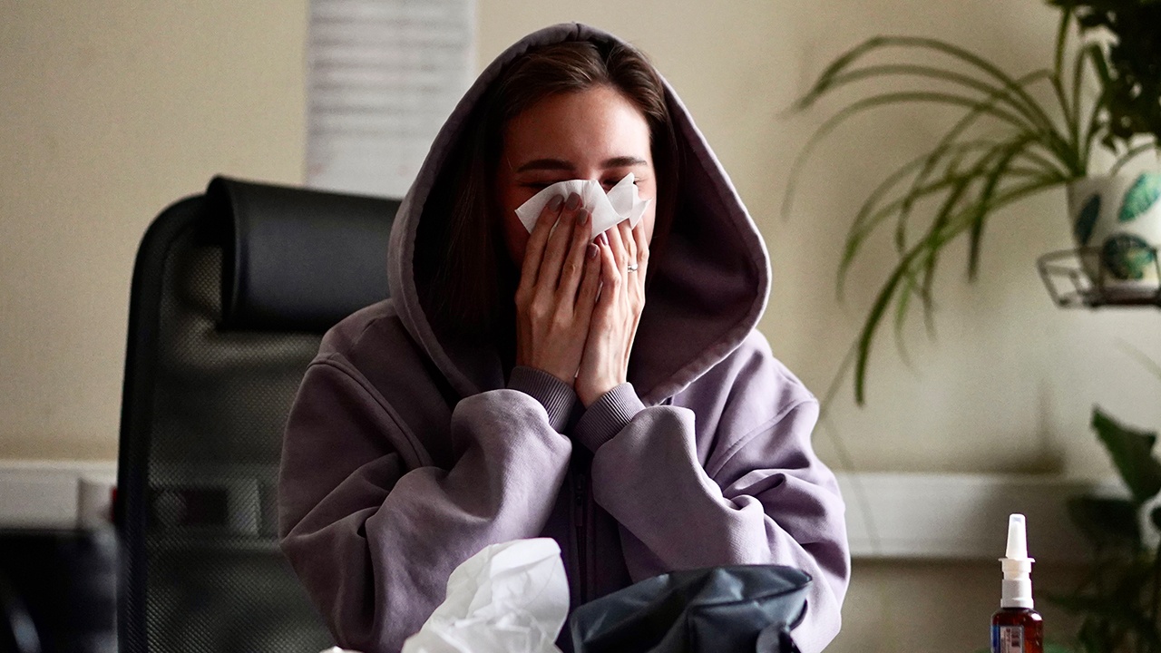 Роспотребнадзор сообщил о росте заболеваемости гриппом и ОРВИ