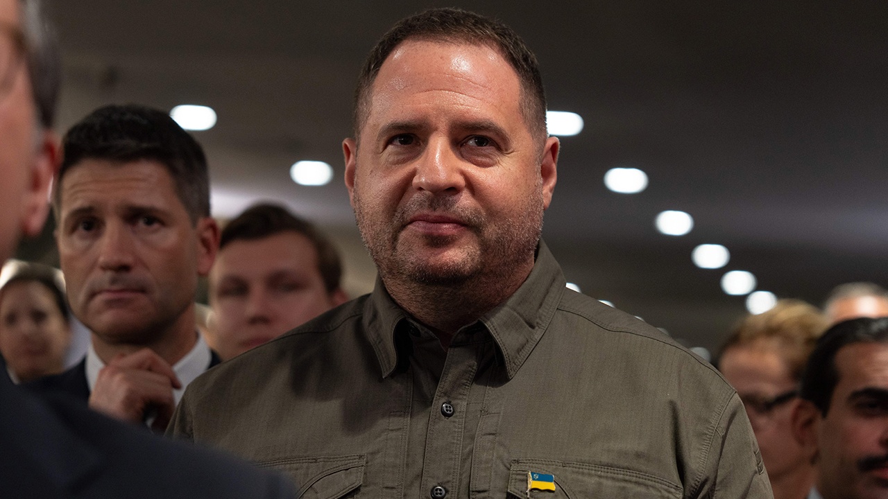 СВР раскрыла связь польской посреднической фирмы и Ермака