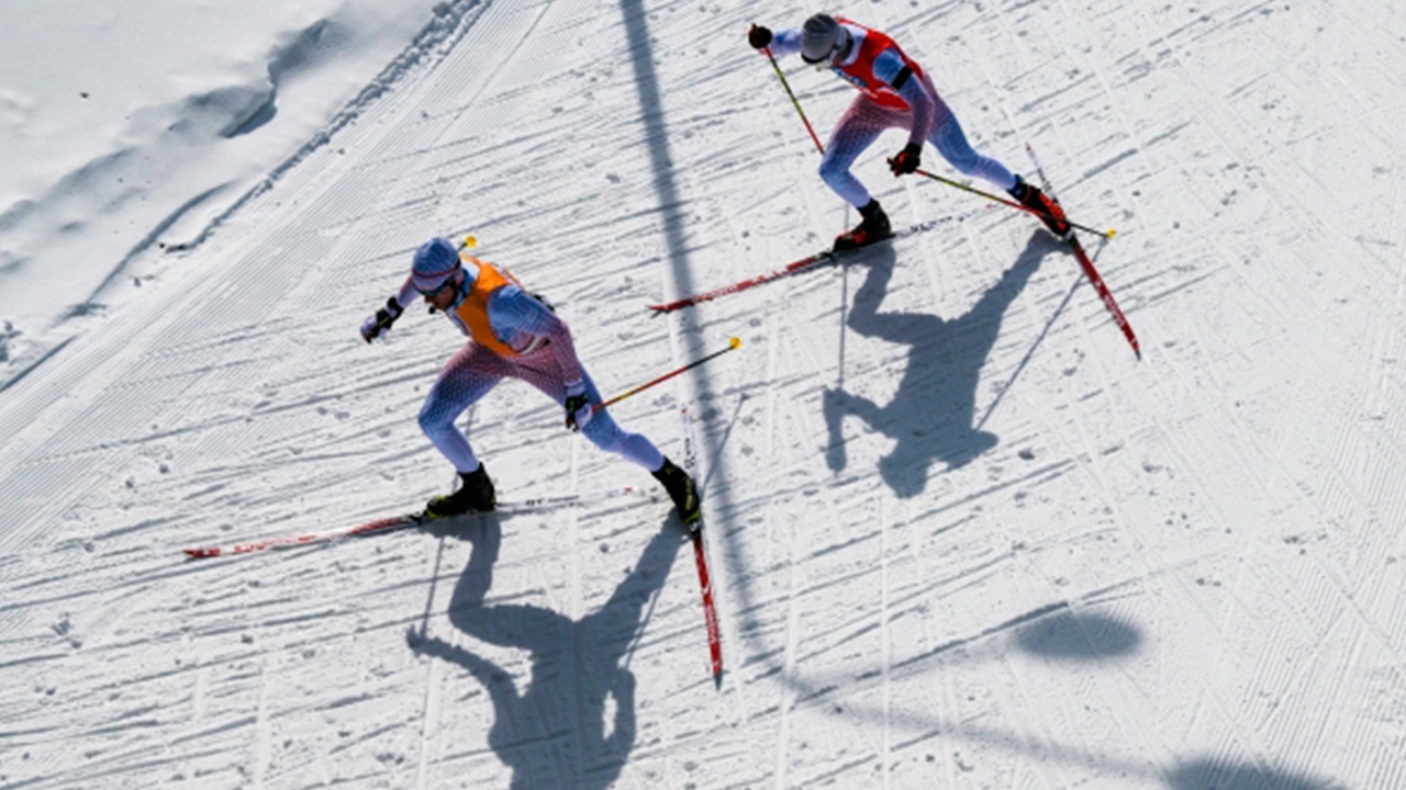 FIS допустила российских паралимпийцев до соревнований с флагом и гимном