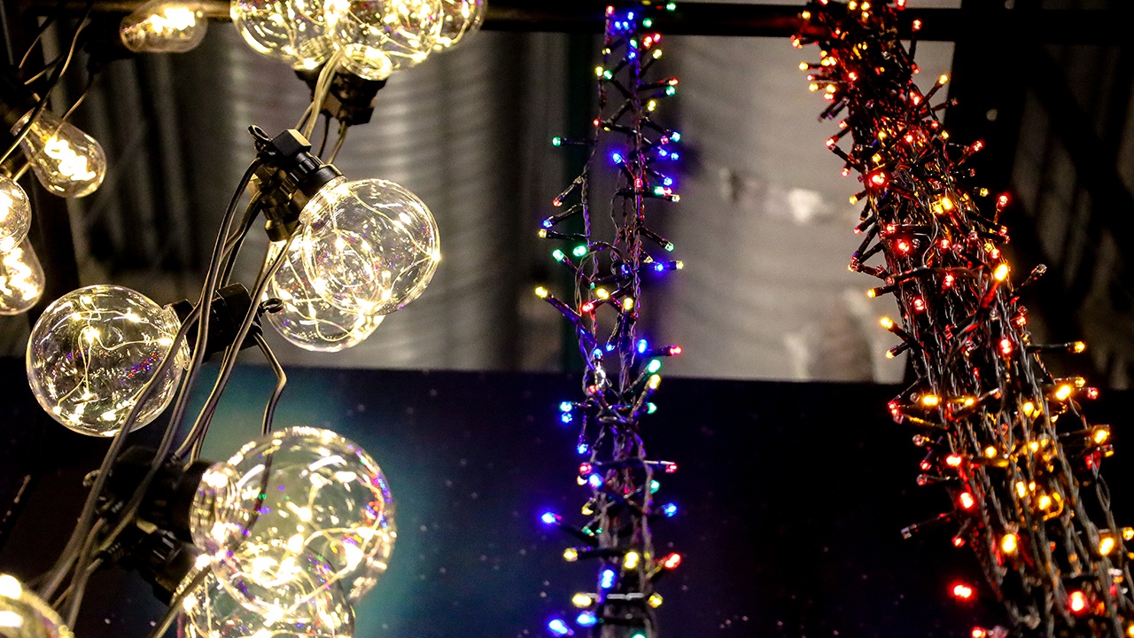 Россиян предупредили о штрафах за неправильное размещение гирлянды