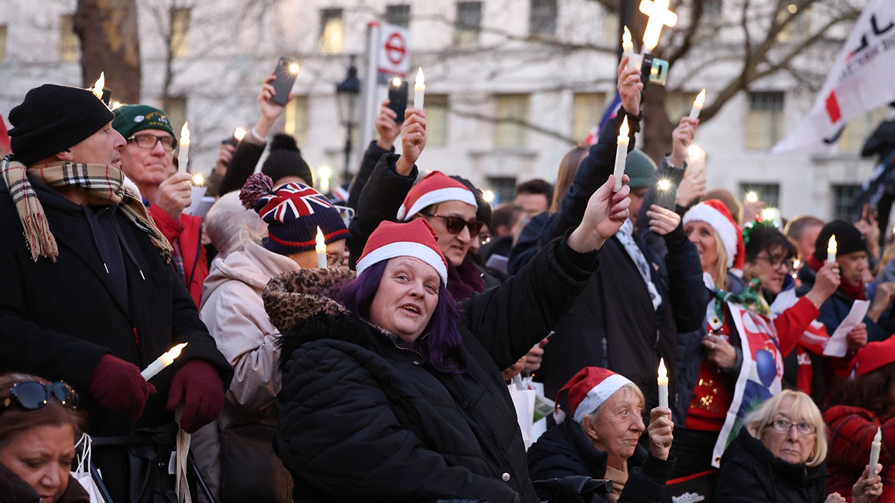 В Лондоне прошла многотысячная акция в поддержку традиционного Рождества