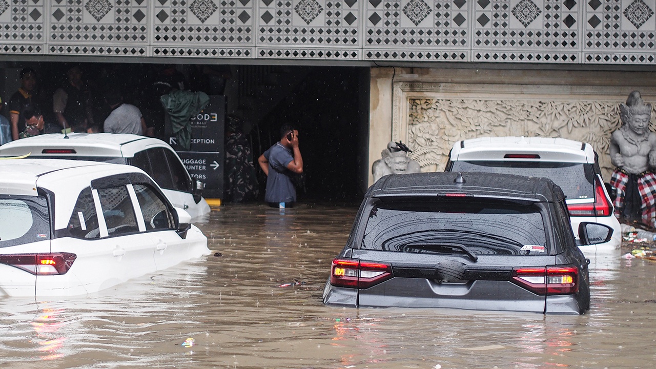 Наводнение на Бали унесло жизнь россиянки