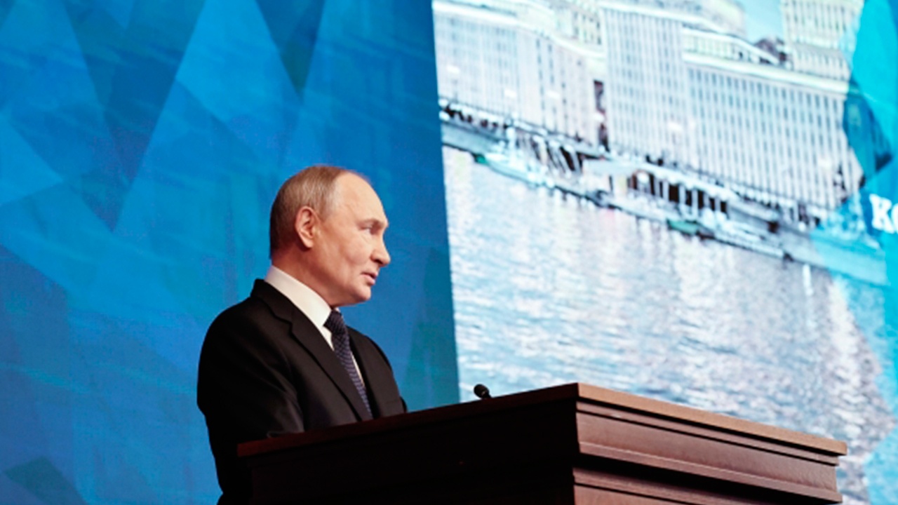 Путин: Россия вернула себе статус полного суверенитета