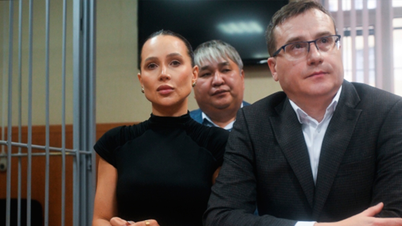 Суд оставил под домашним арестом блогера Лерчек и ее экс-мужа