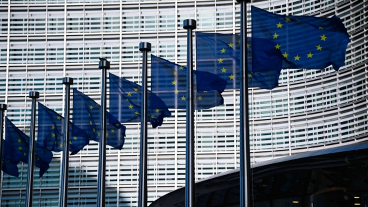 Путин назвал попытки изъять активы РФ в Европе грабежом