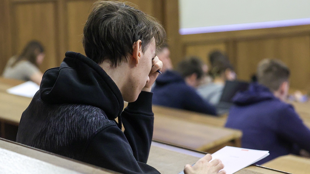 В российских вузах сократят около 45 тысяч платных мест