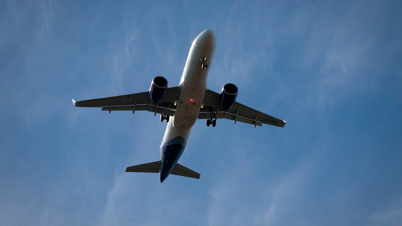 Самолет, летевший из Дубая в Екатеринбург, экстренно сел в Ашхабаде