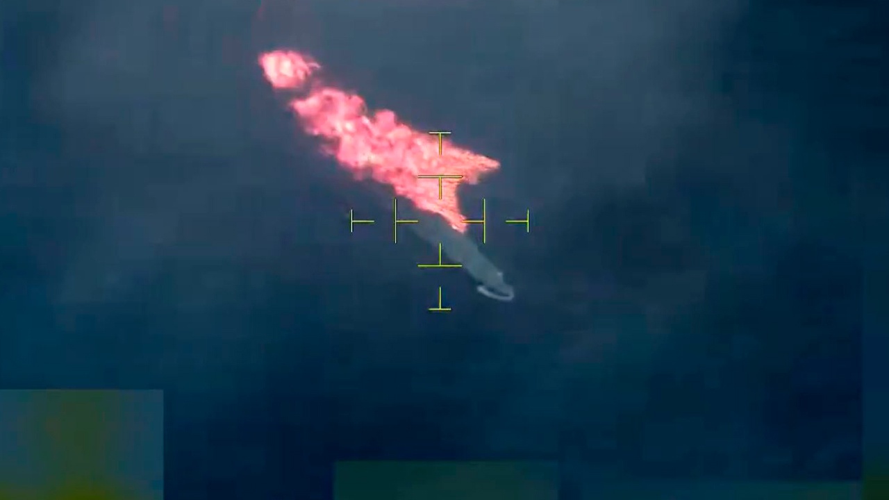 Один человек погиб при ударе США по судну в Тихом океане