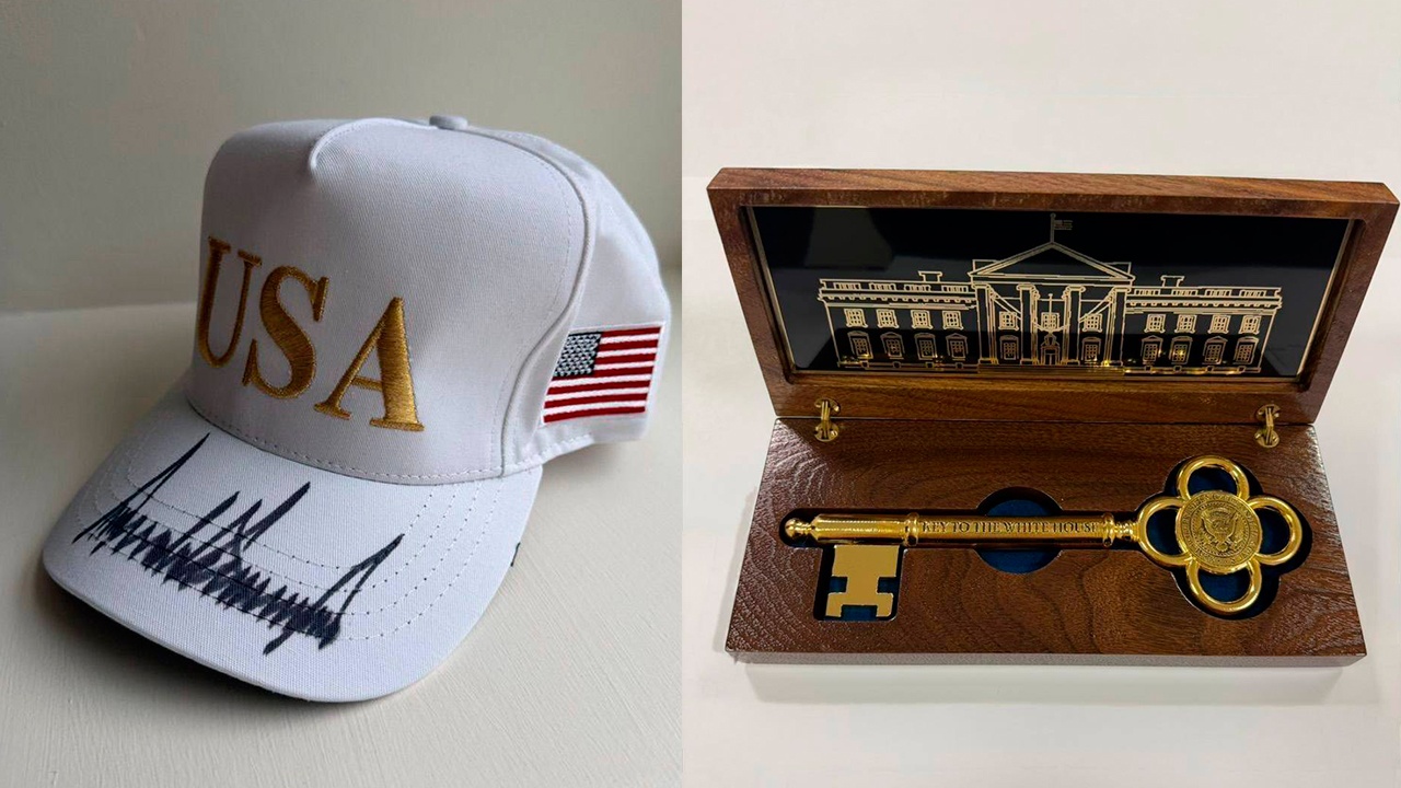 Трамп подарил президенту Казахстана ключ от Белого дома и бейсболку