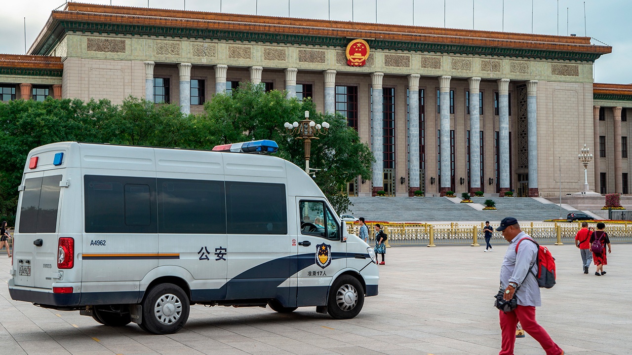 МИД Китая призвал Киев исправить ошибки после угроз Зеленского