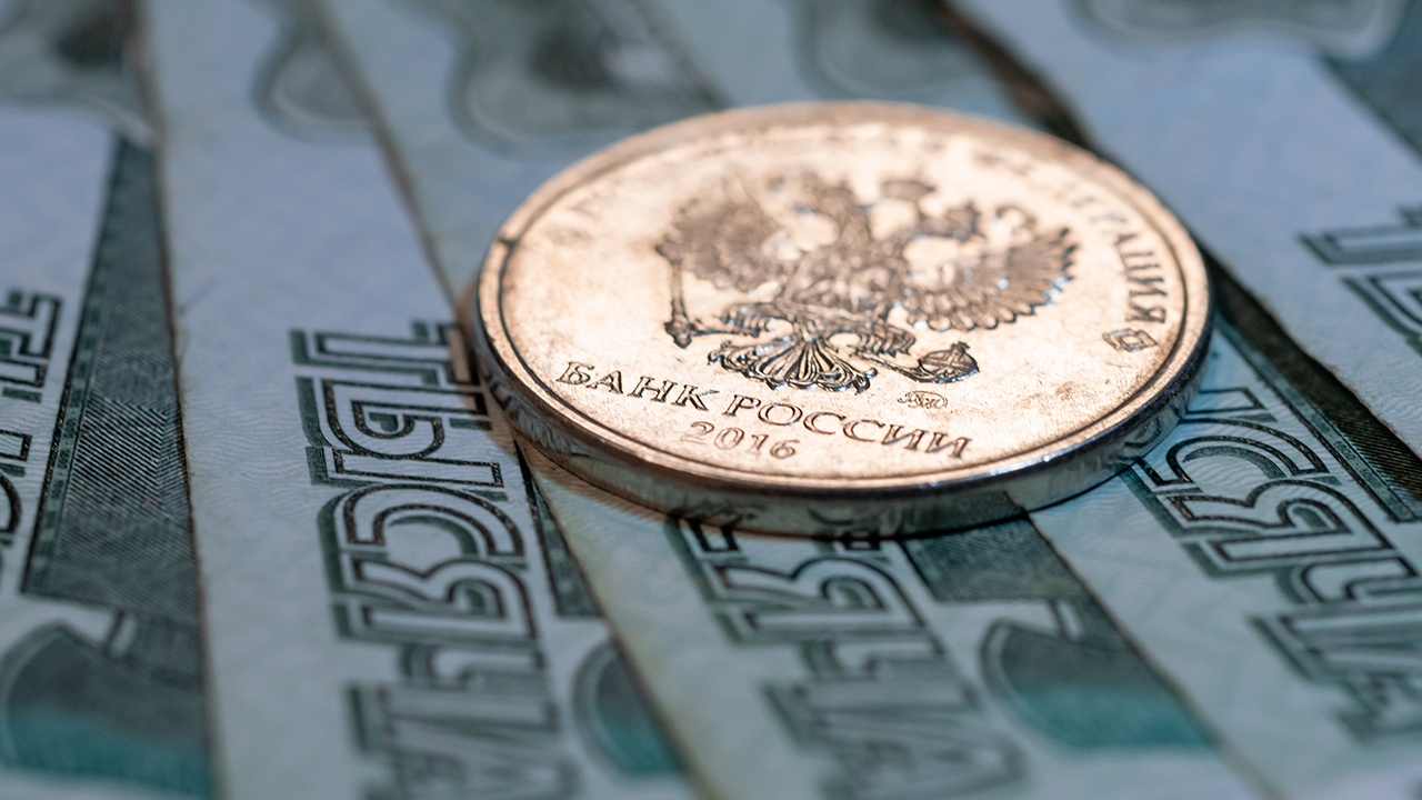 Bloomberg: рубль демонстрирует сильнейшее укрепление с 1994 года