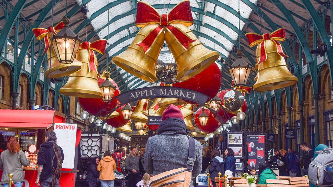 Отсутствие денег и отмена Рождества: как встретили праздник в Европе