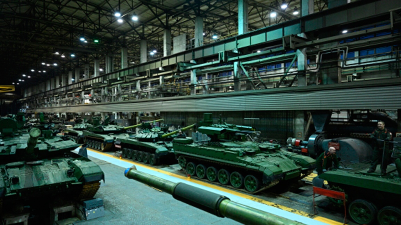 Путин: предприятия ОПК работают в стабильном режиме