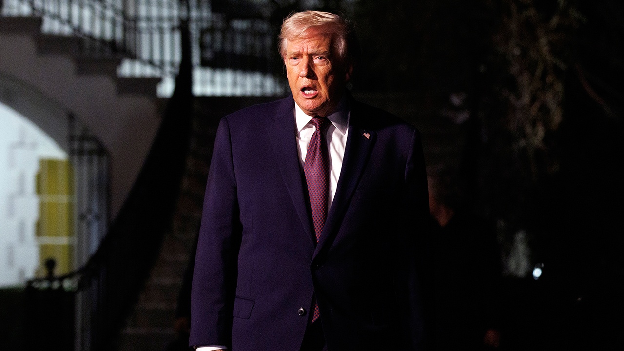 Трамп рассказал, что получил известие об атаке на резиденцию лично от Путина