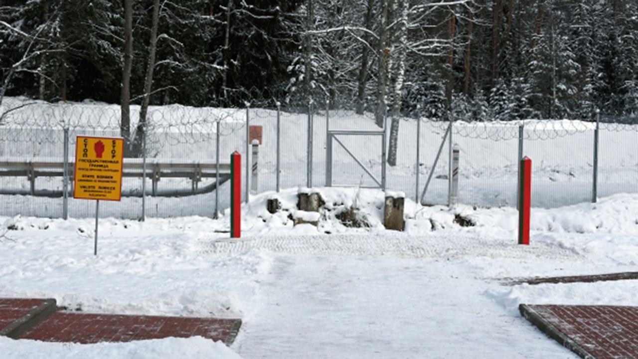 В Латвии возвели 280-км заграждение на границе с Россией