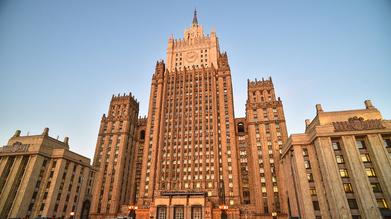 МИД РФ заявил, что Запад загнал себя в угол собственной глупости и лжи