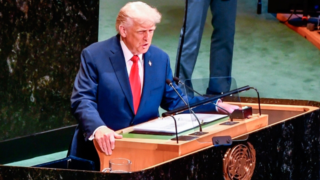 NYT: Трамп назвал Россию непобедимой, увидев кадры Парада Победы