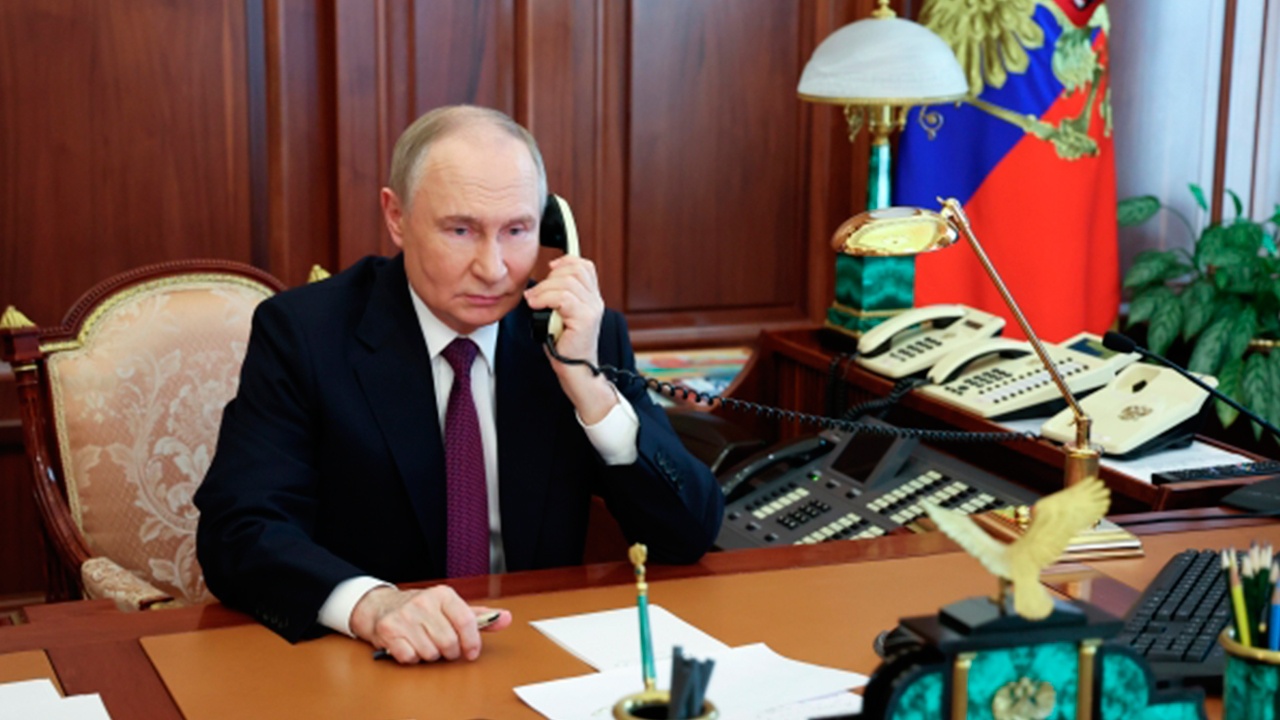 Путин по телефону обсудил ситуацию в Венесуэле с президентом Бразилии