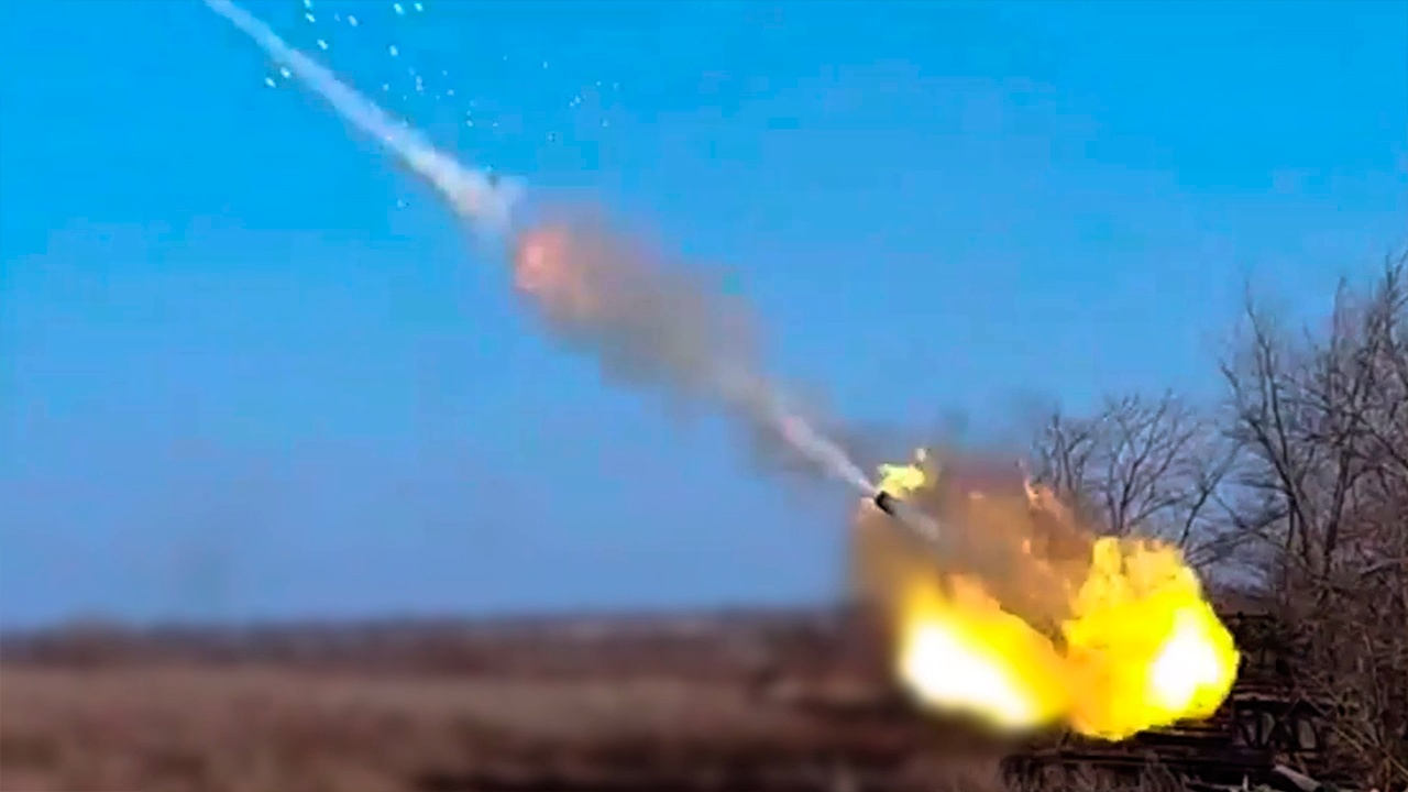 Артиллеристы уничтожили блиндажи ВСУ в Запорожской области