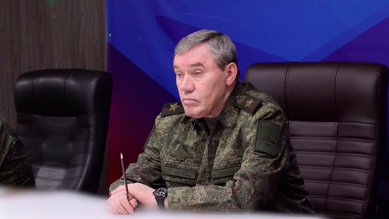 Герасимов: группировка войск «Днепр» наступает в направлении Запорожья