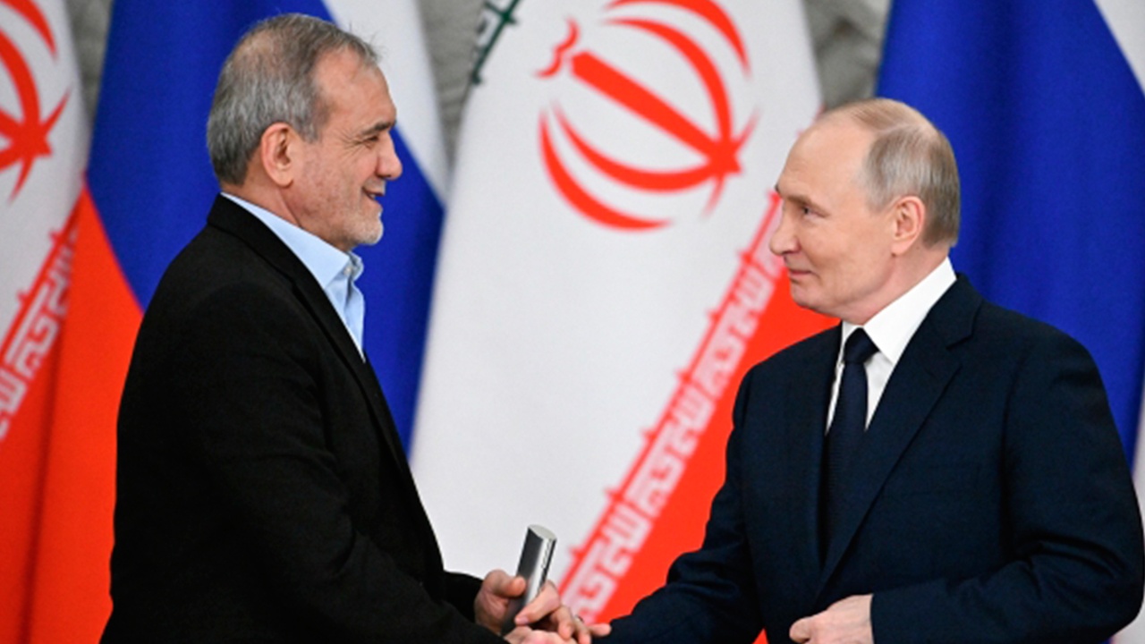 Путин и Пезешкиан подтвердили настрой на укрепление партнерства РФ и Ирана