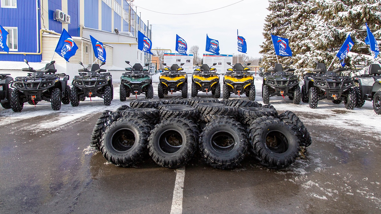 Бойцы на Октябрьском направлении получили квадроциклы и дроны