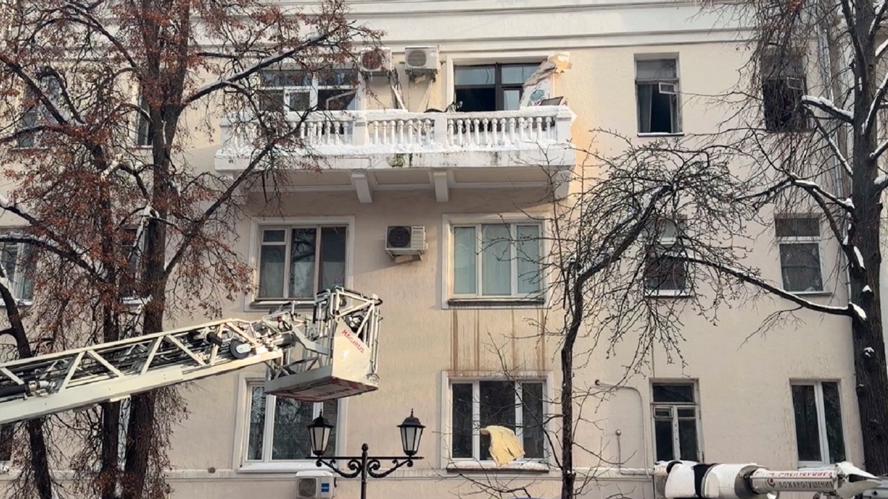 Пожар вспыхнул в одной из квартир в центре Москвы