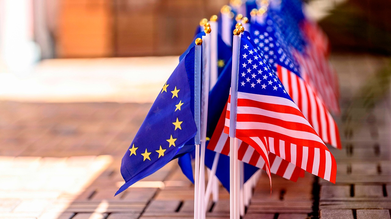 Welt: ЕС впал в зависимость от США из-за отказа от российского газа