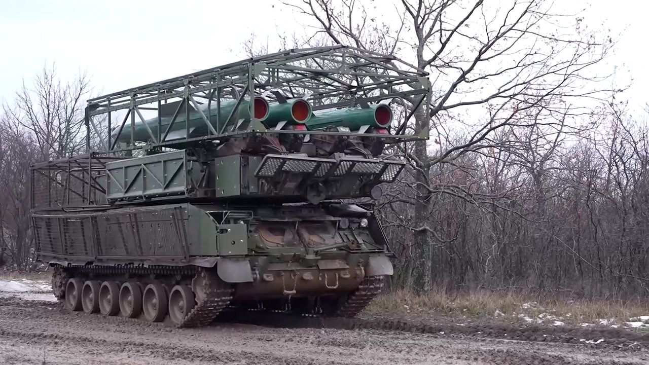 Расчет «Бук-М3» перехватил снаряды HIMARS на Красноармейском направлении