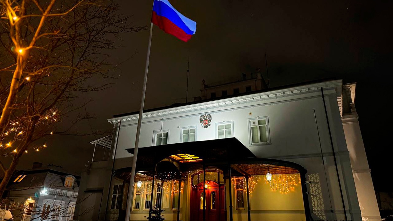 Лавров назвал хамством угрозы Дании отобрать землю посольства РФ