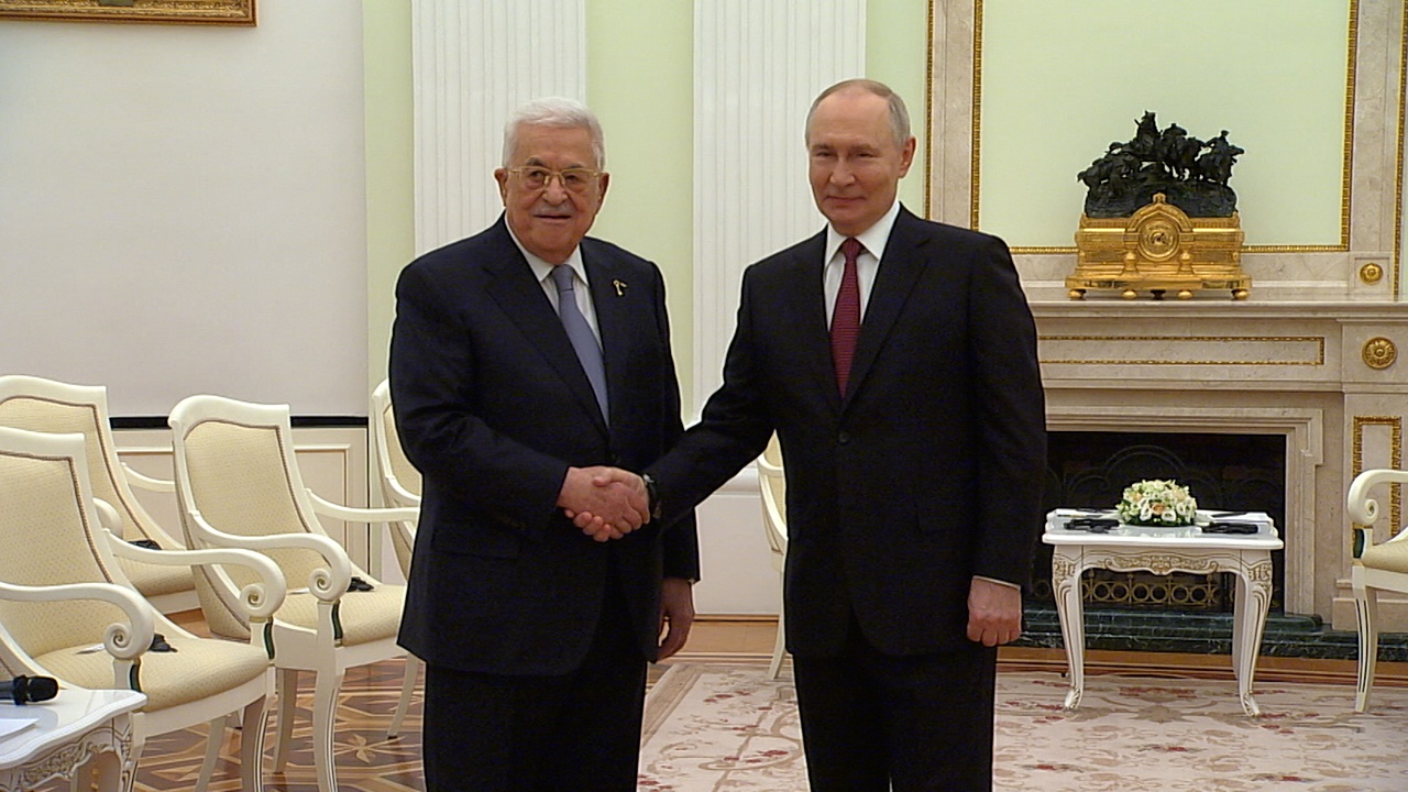 Путин принял в Кремле президента Палестины