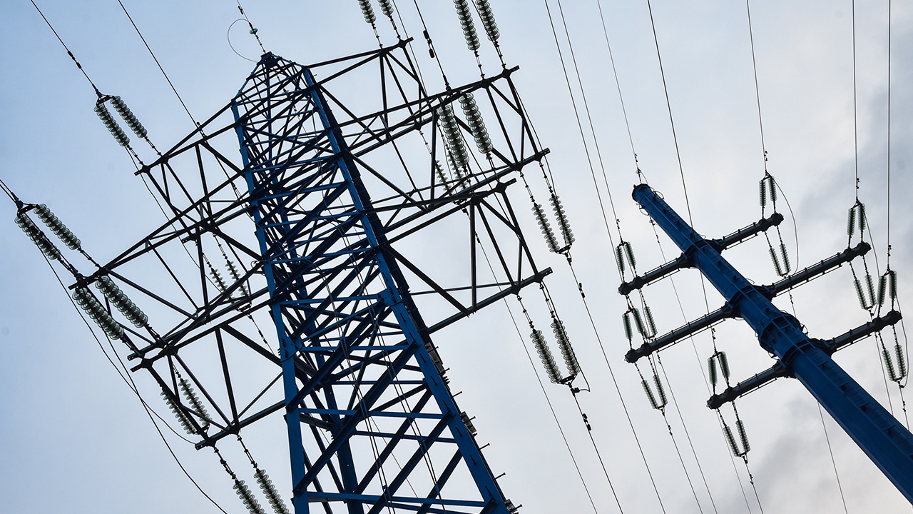 Не менее суток уйдет на восстановление энергоснабжения в Мурманской области