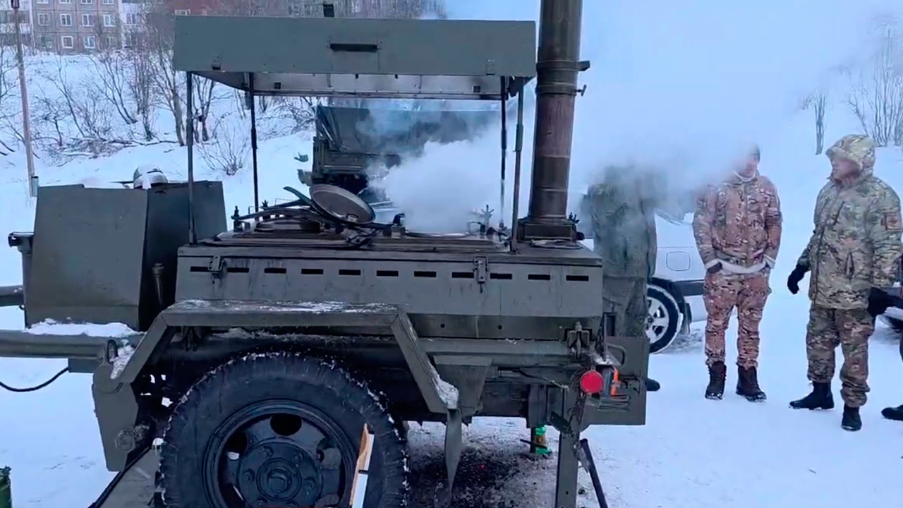 В Мурманске после ЧС начали раздавать продуктовые наборы