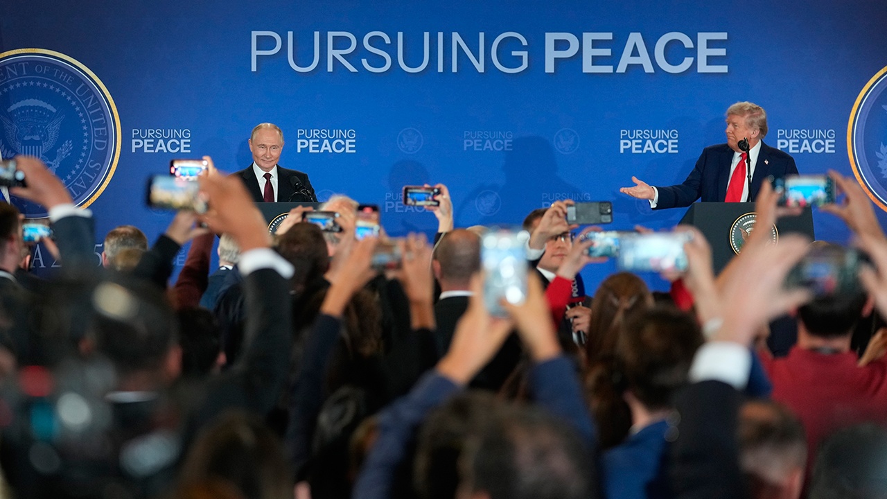 Рябков подтвердил приглашение Трампу посетить Россию