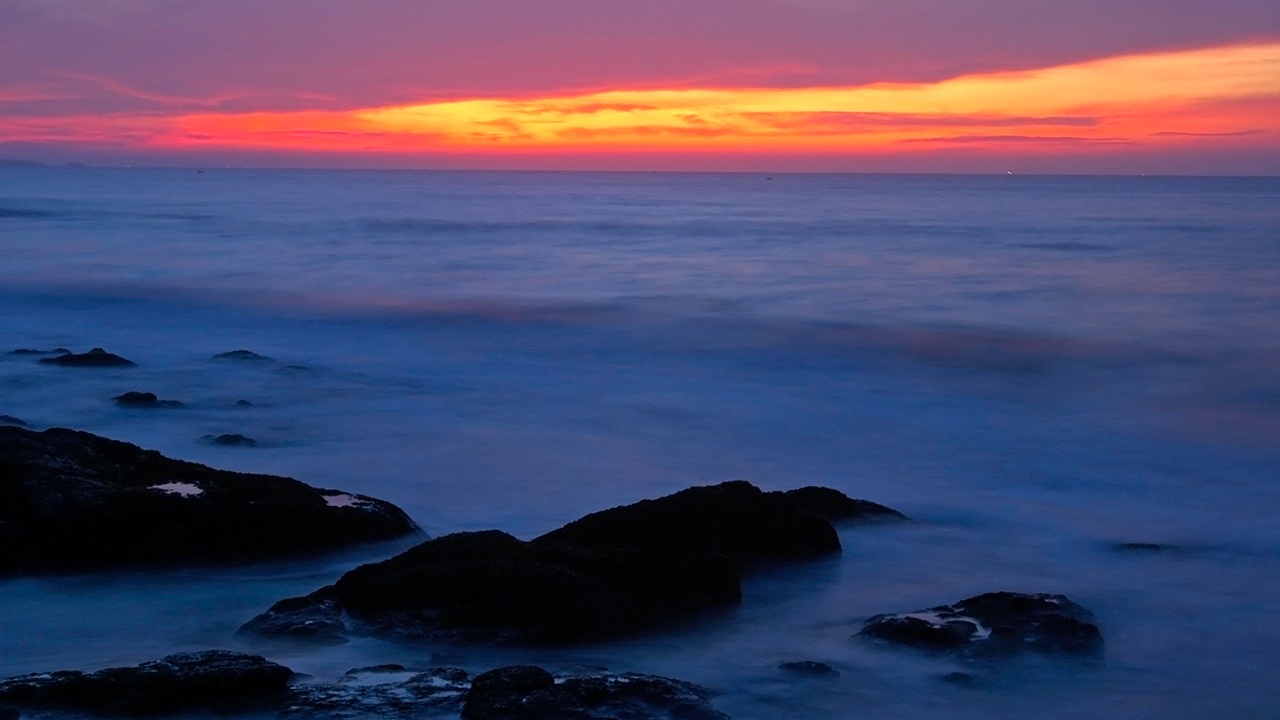 Моряки ТОФ спасли два дня дрейфовавшего в море филиппинца