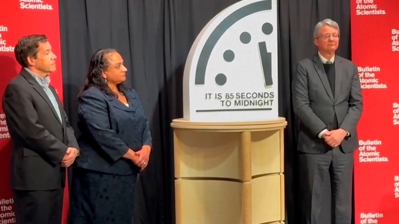 Стрелки часов Судного дня перевели на 85 секунд до полуночи