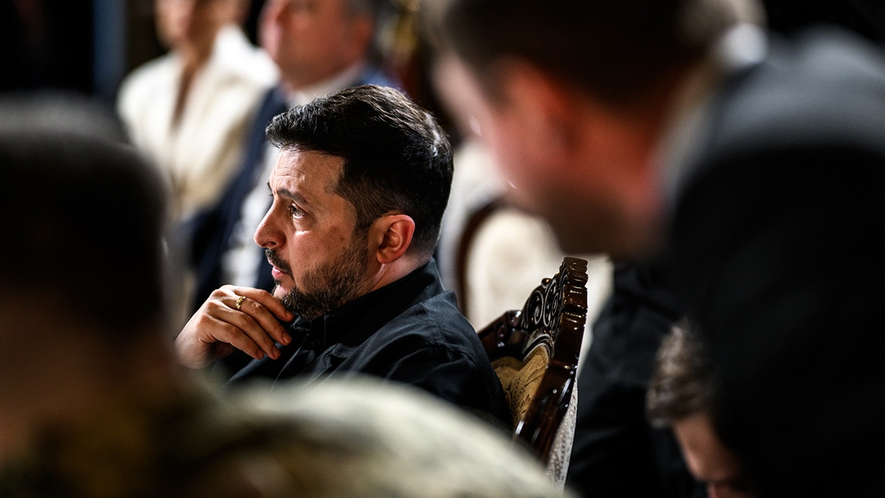 Ушаков: возможность встречи с Зеленским поднималась в разговорах Путина с Трампом