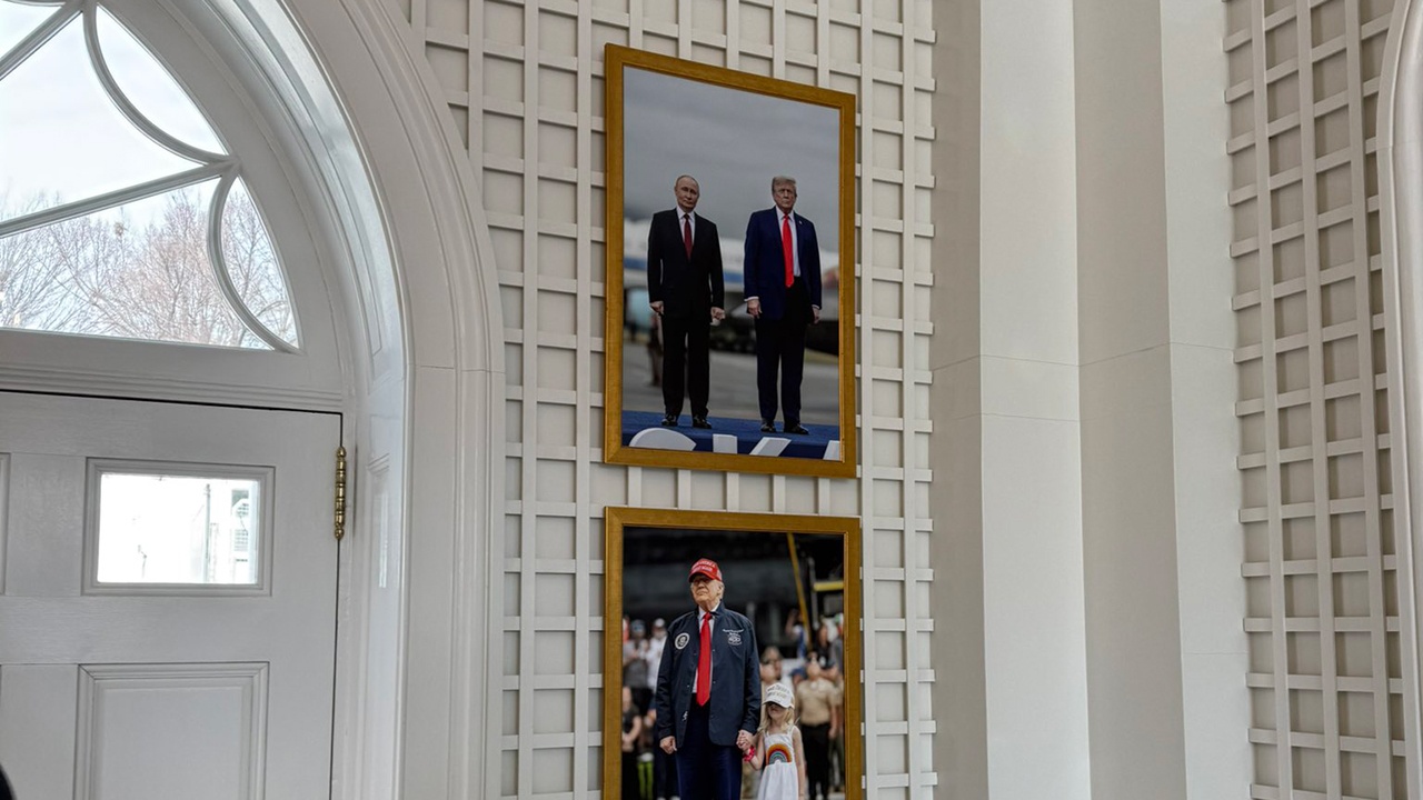 Трамп повесил в Белом доме фото с Путиным в Анкоридже