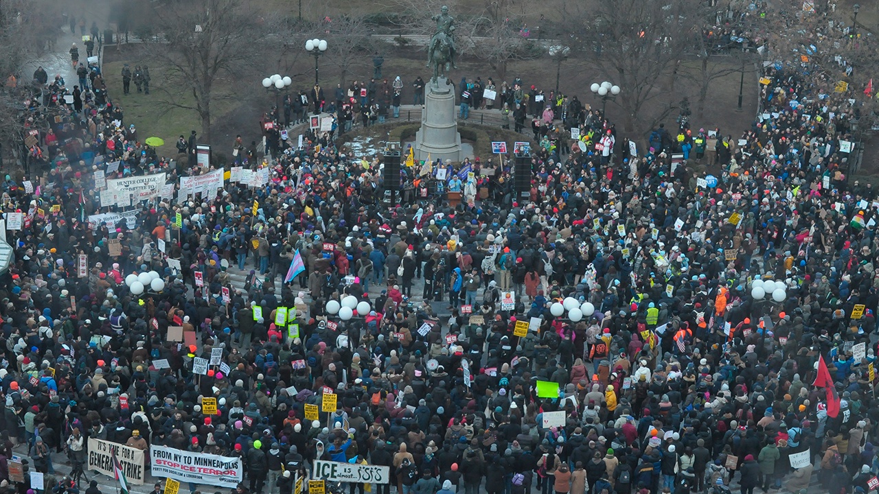 Карлсон назвал беспорядки в Миннеаполисе началом распада США