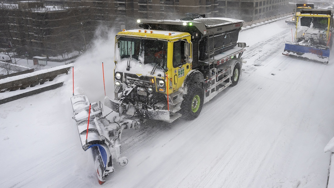 Количество жертв снежной бури в США увеличилось до 85 человек