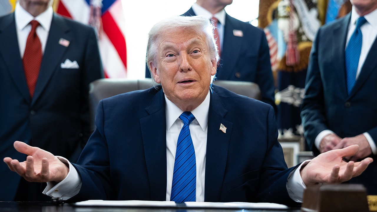 Трамп рассказал, что ему мешает изучать материалы по делу Эпштейна