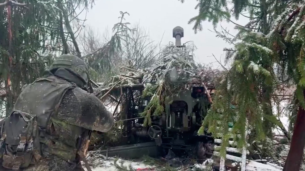 Расчет Д-30 разрушил укрепления опорного пункта ВСУ в Сумской области