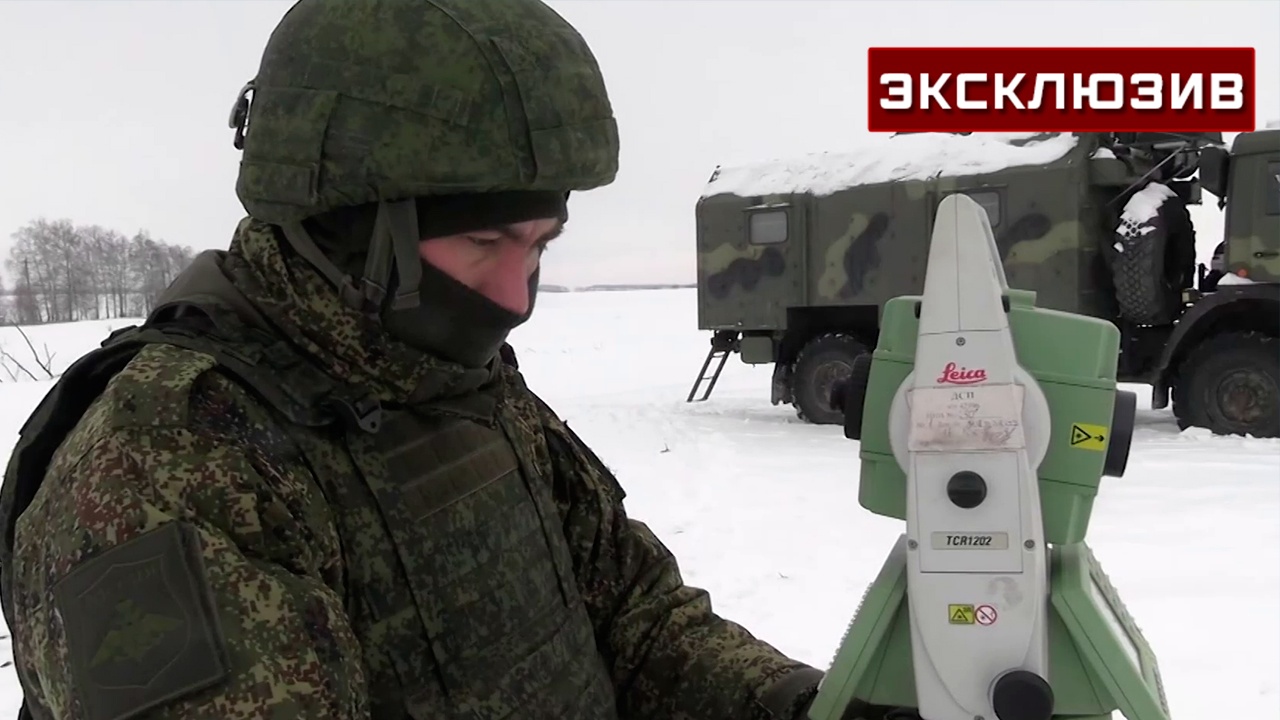 Геодезисты показали, как ищут новые огневые позиции для наших бойцов